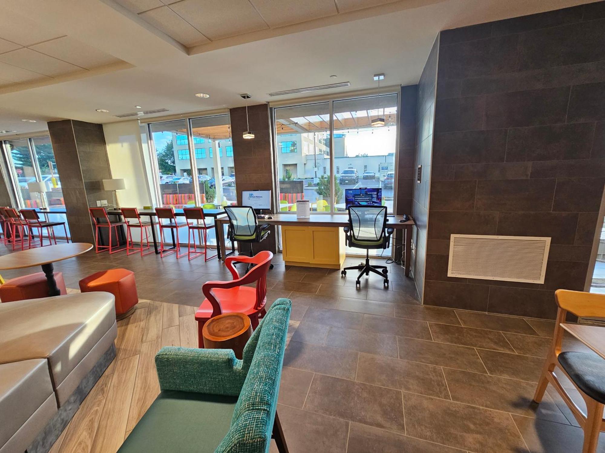 Home2 Suites By Hilton Allentown Bethlehem Airport ภายนอก รูปภาพ