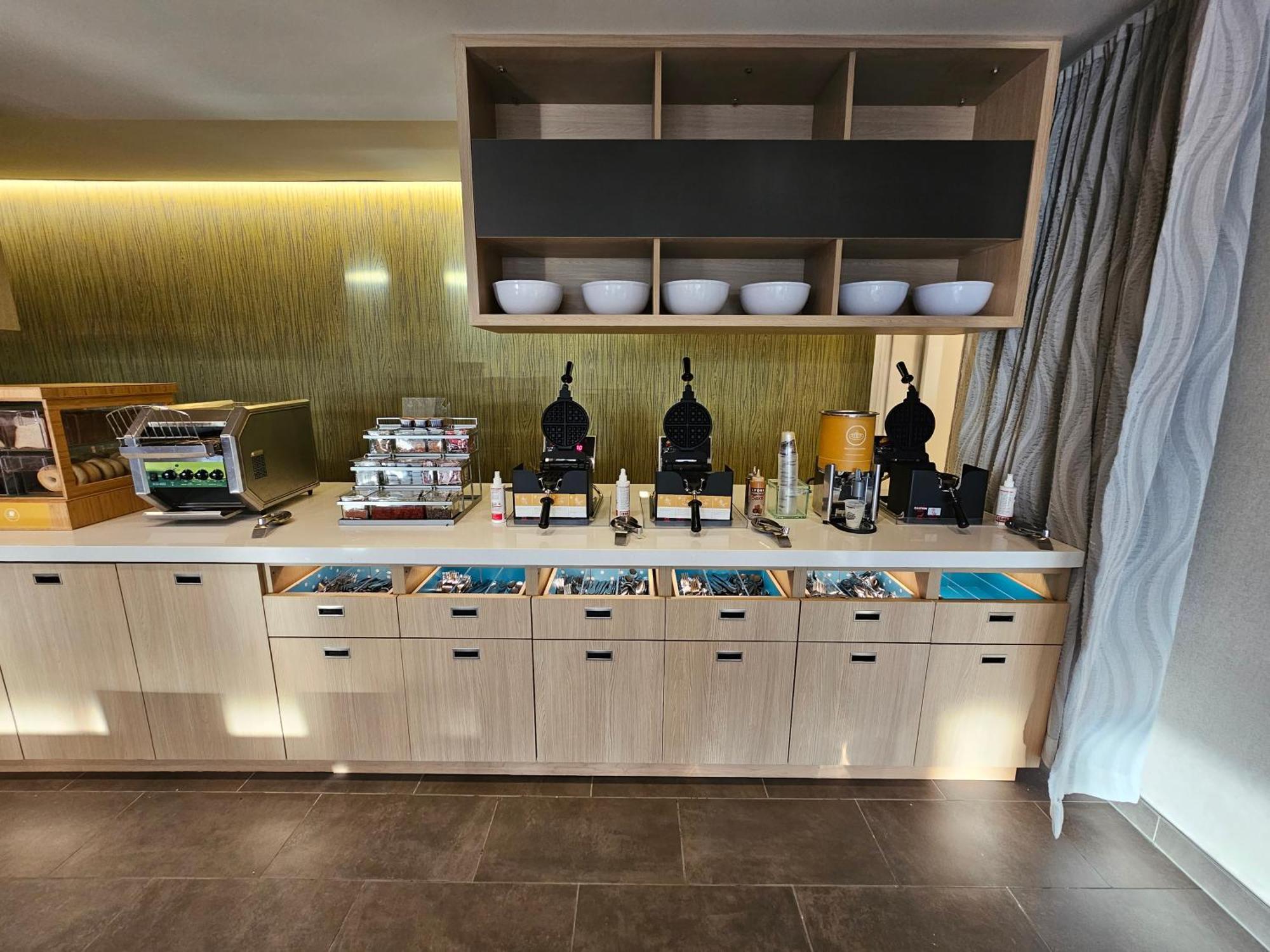 Home2 Suites By Hilton Allentown Bethlehem Airport ภายนอก รูปภาพ
