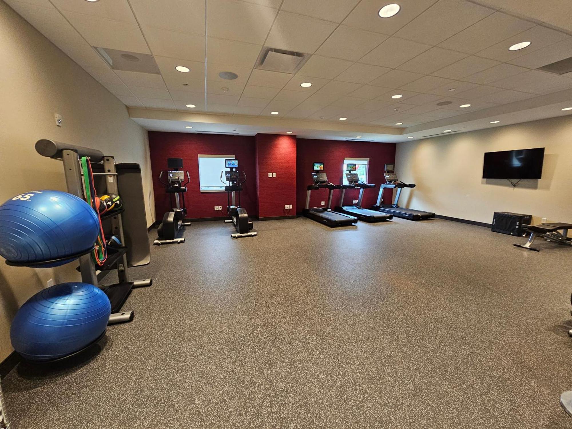 Home2 Suites By Hilton Allentown Bethlehem Airport ภายนอก รูปภาพ